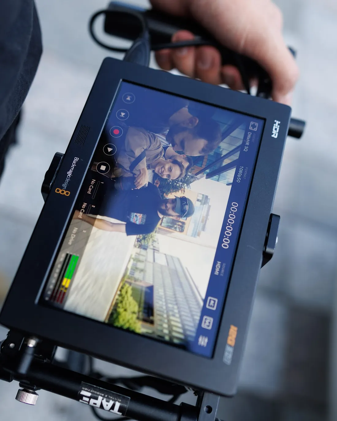 Handheld field monitor